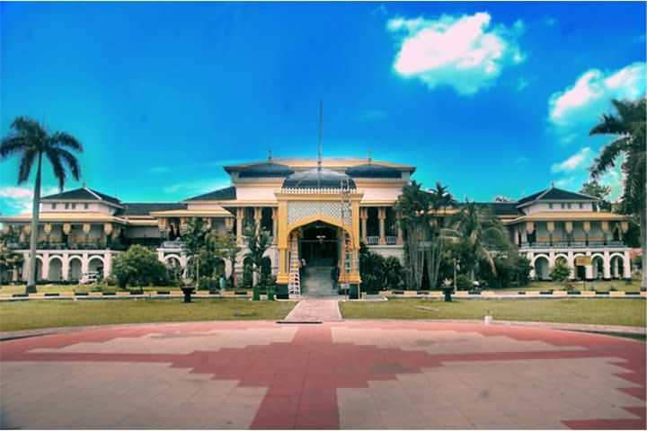 Maimun Palace 